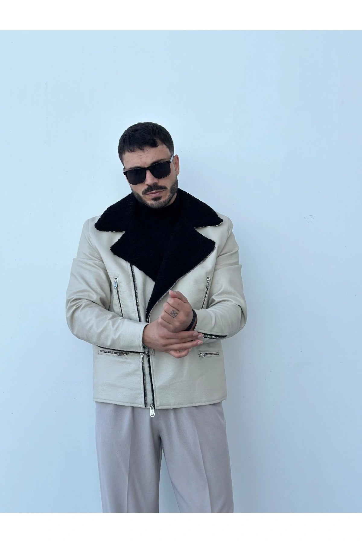 Men’s Off-white Bomber Style Shearling Leather Jacket with Fur Collar LJM